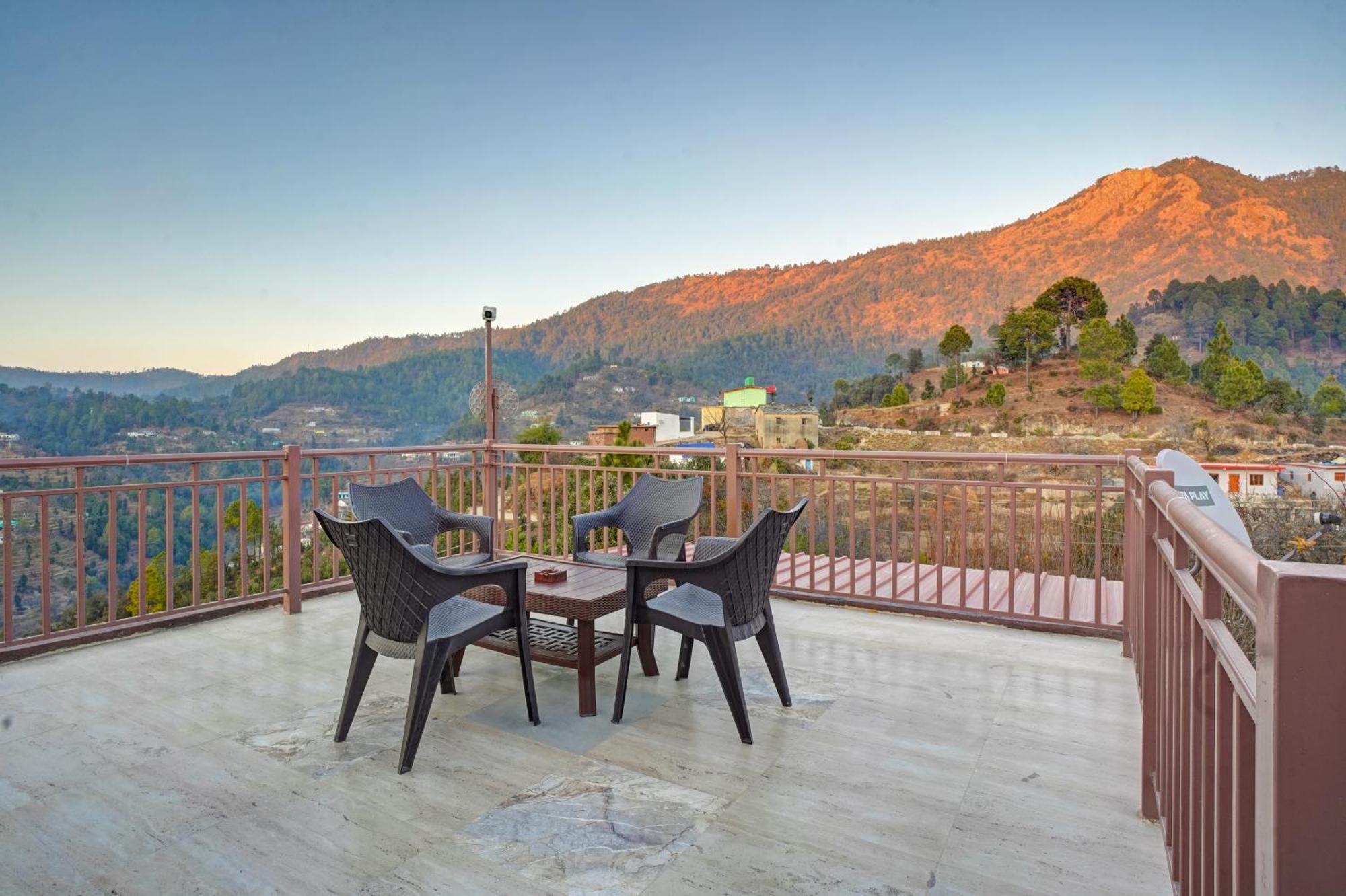 Nature's Vibe - A 4bhk Plum Orchard Villa *