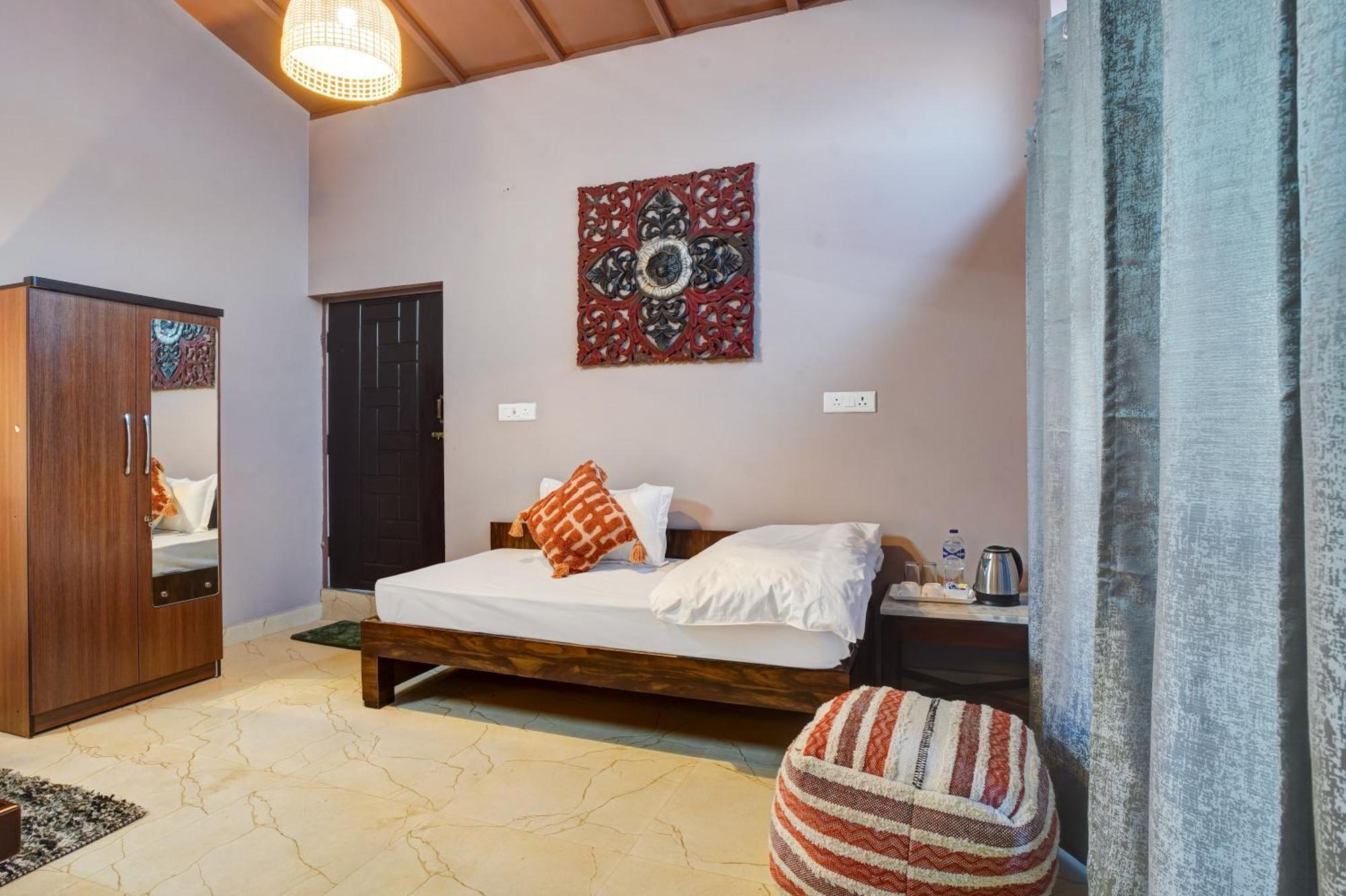 Nature's Vibe - A 4bhk Plum Orchard *