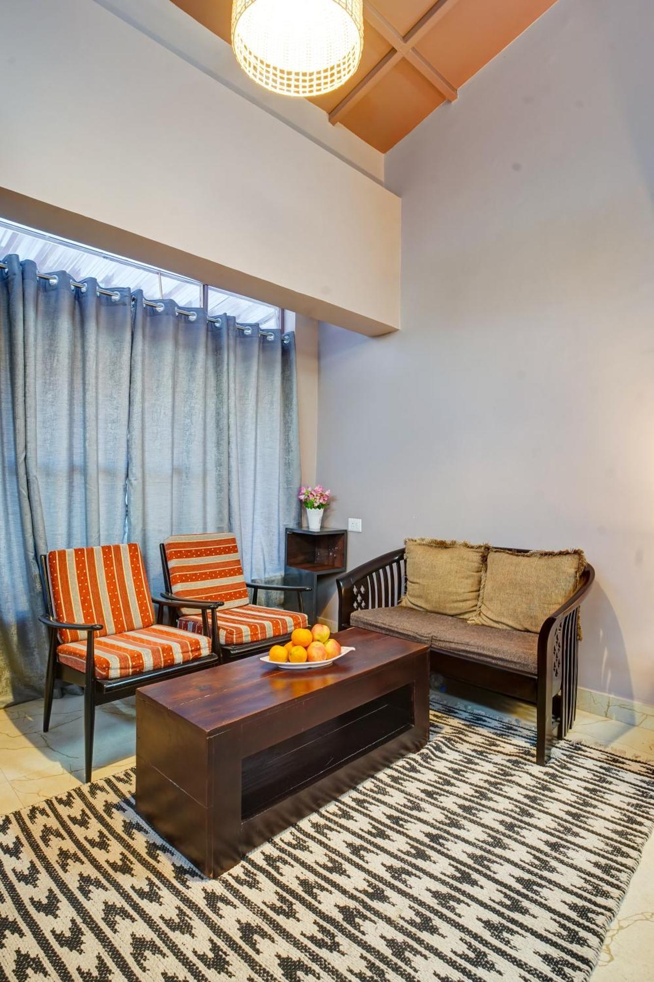 Nature's Vibe - A 4bhk Plum Orchard * Mukteshwar