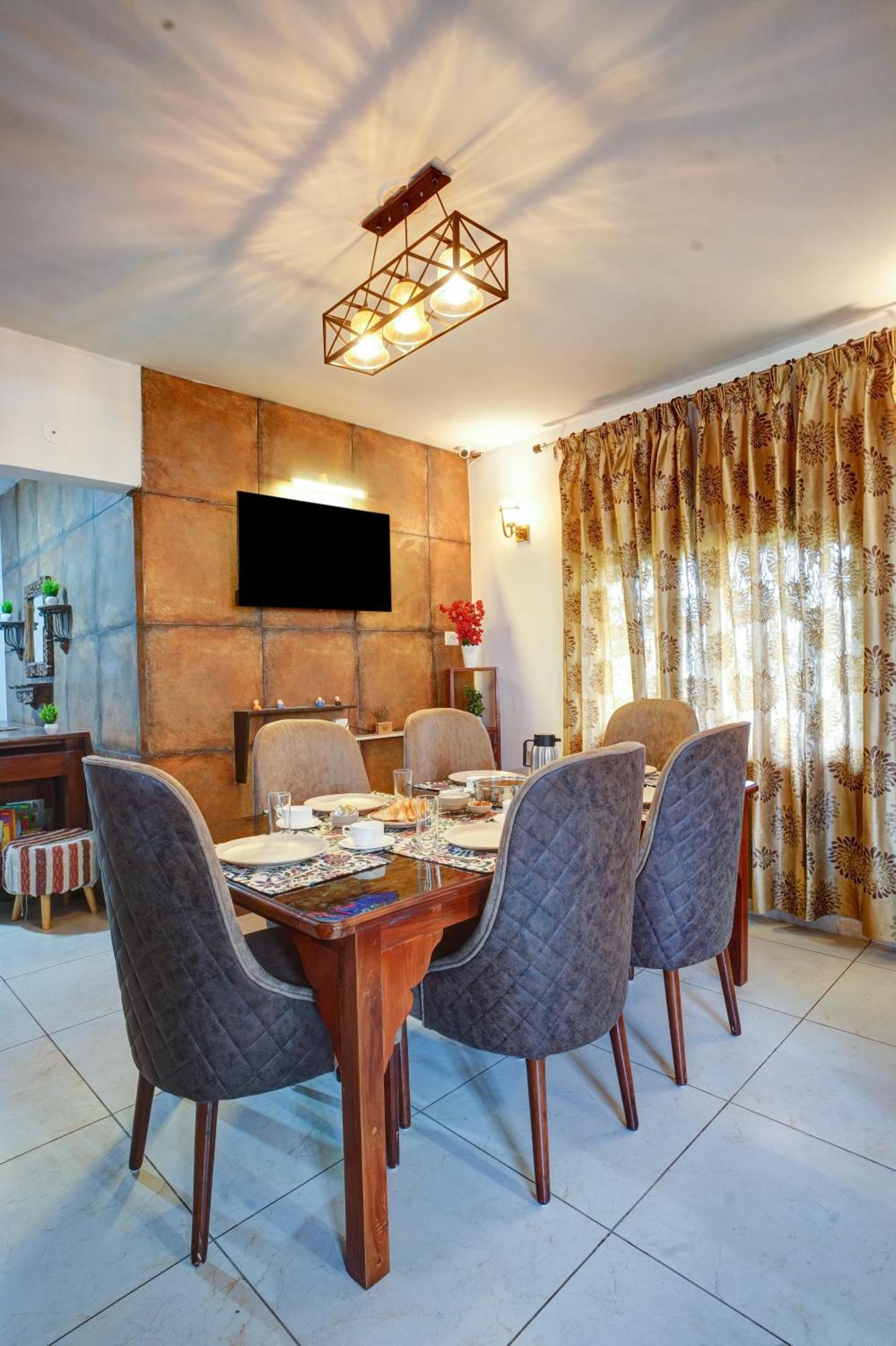 Nature's Vibe - A 4bhk Plum Orchard Mukteshwar