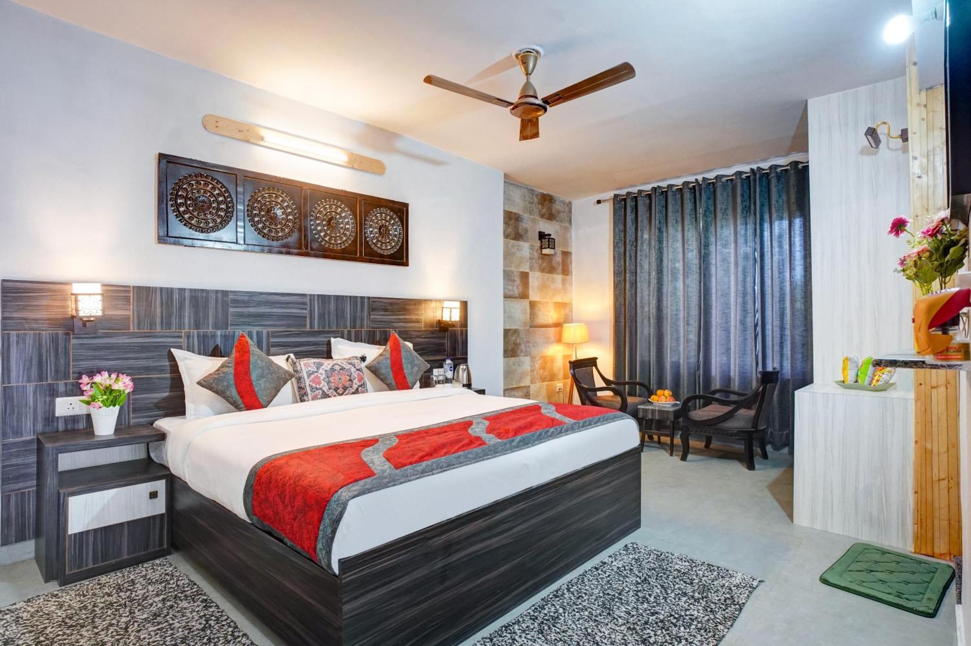 Nature's Vibe - A 4bhk Plum Orchard Villa
